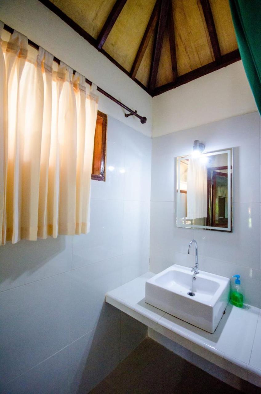 Fantastic Cottages Gili Meno Buitenkant foto